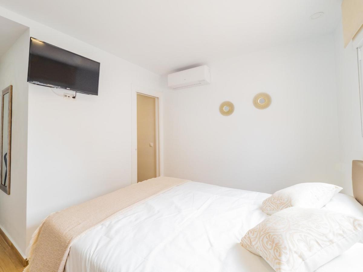 Cubo'S Hostal William'S Sunny 2 With Breakfast Torre de Benagalbon Exterior photo
